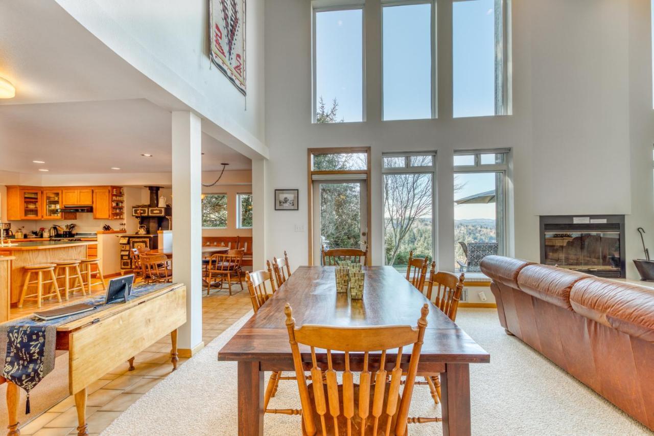 Forest Ridge Retreat Coos Bay Esterno foto