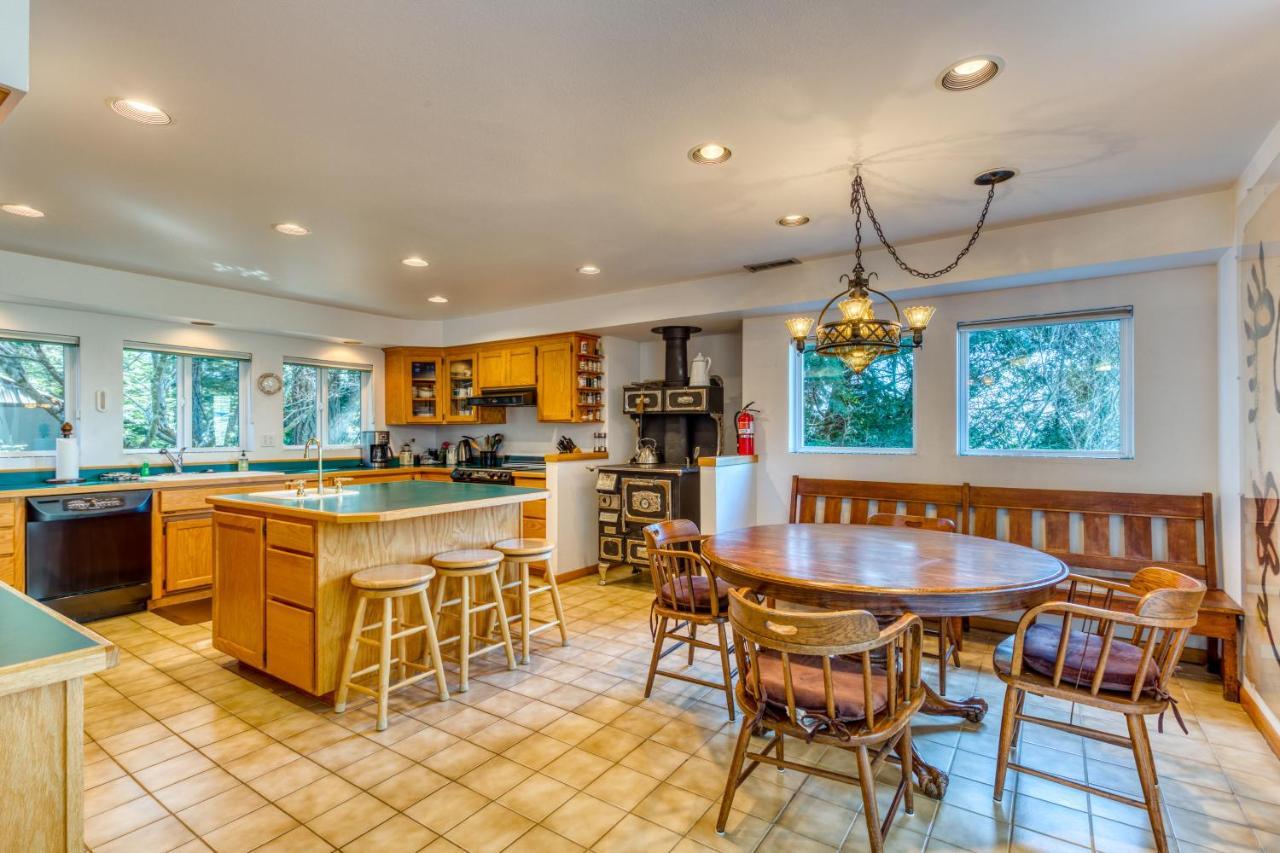 Forest Ridge Retreat Coos Bay Esterno foto